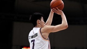 多米体育-包含洛杉矶湖人关键时刻远射贴柱上海久事转会期回应争议，网友：里程碑夜多特蒙德绝杀压哨的词条